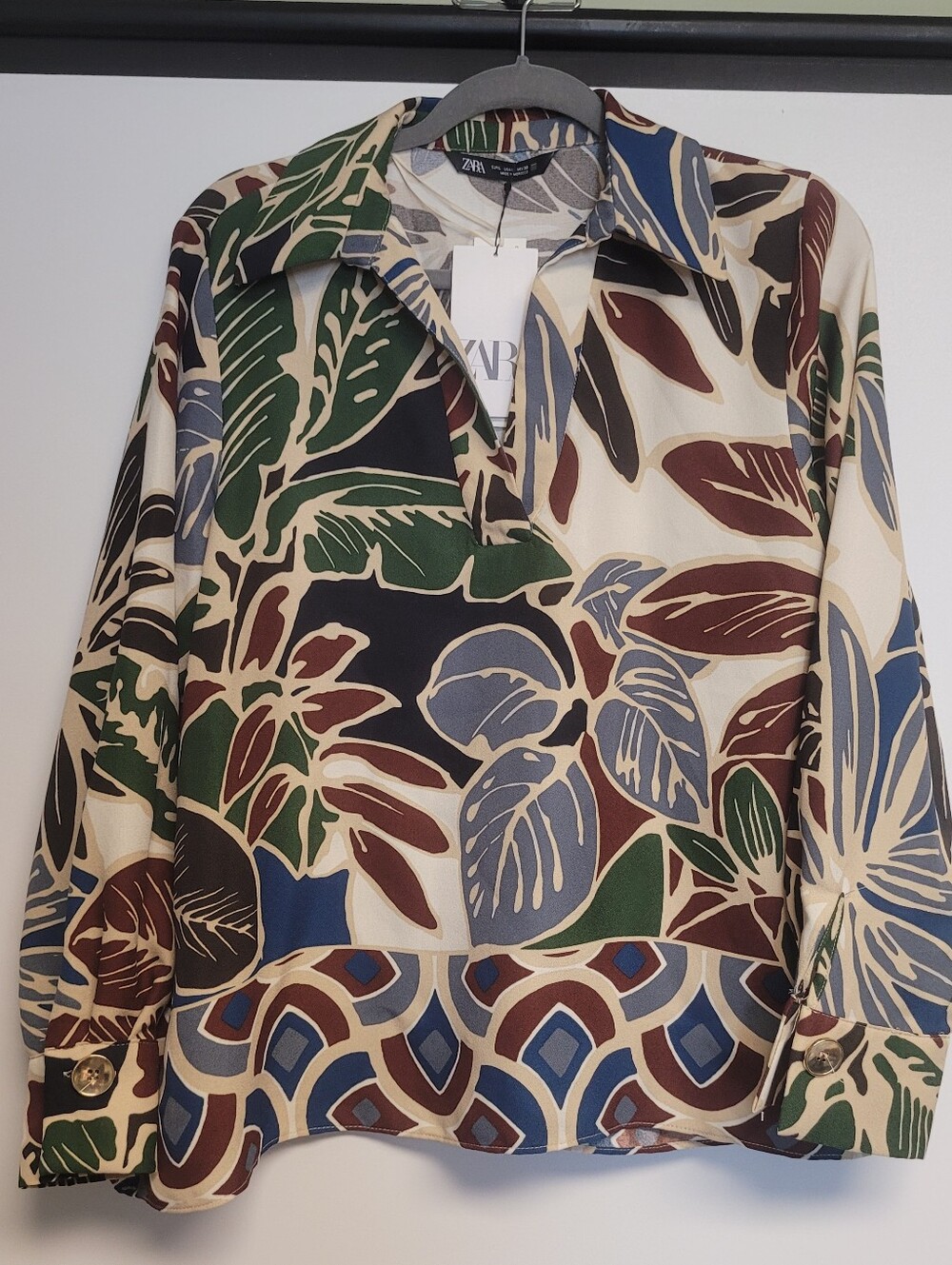 NWT Zara Abstract Tropical Print Relaxed Fit Long Sleeve Blouse Large - Picture 2 of 8